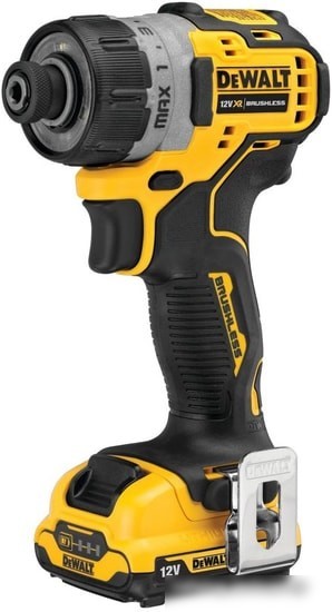 Винтоверт DeWalt DCF601D2-QW (с 2-мя АКБ, кейс)