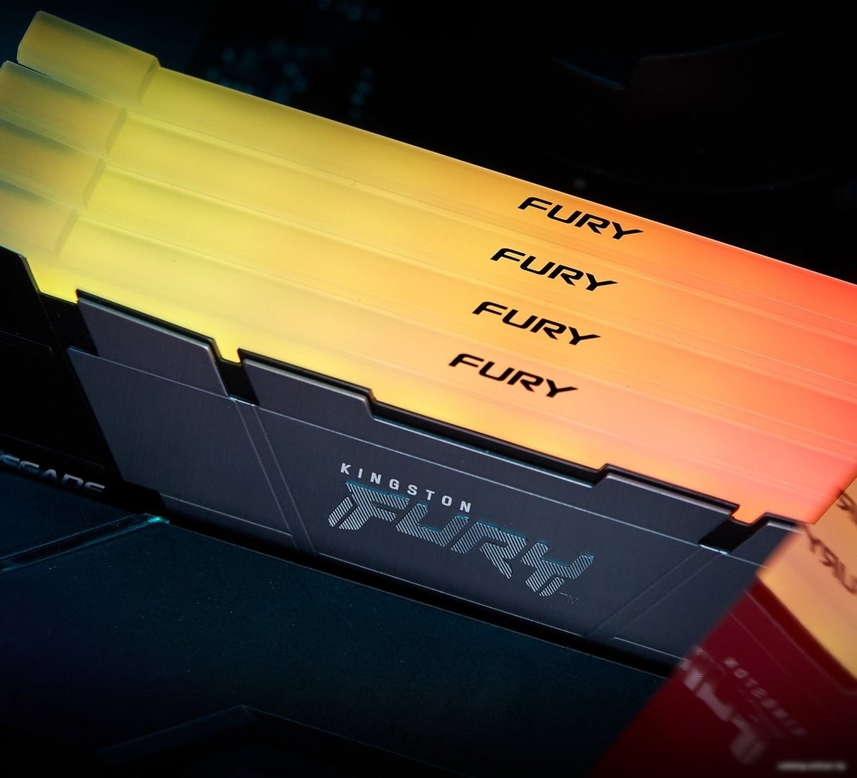 Оперативная память Kingston FURY Renegade RGB 2x8ГБ DDR4 3200МГц KF432C16RB2AK2/16