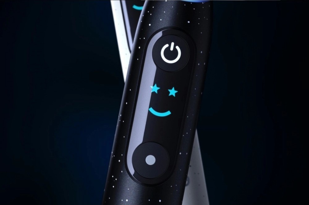 Электрическая зубная щетка Oral-B iO 10 Series 10 Cosmic Black (черный)