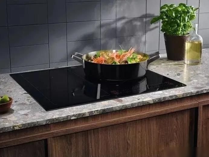 Варочная панель Electrolux EIS62453