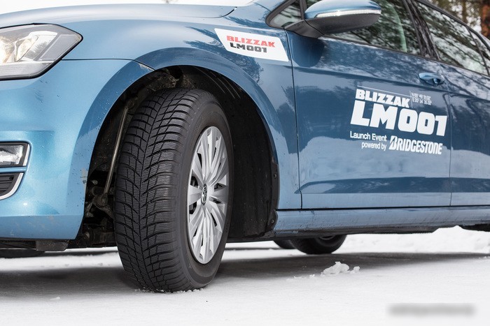 Автомобильные шины Bridgestone Blizzak LM001 225/45R18 95H (run-flat)