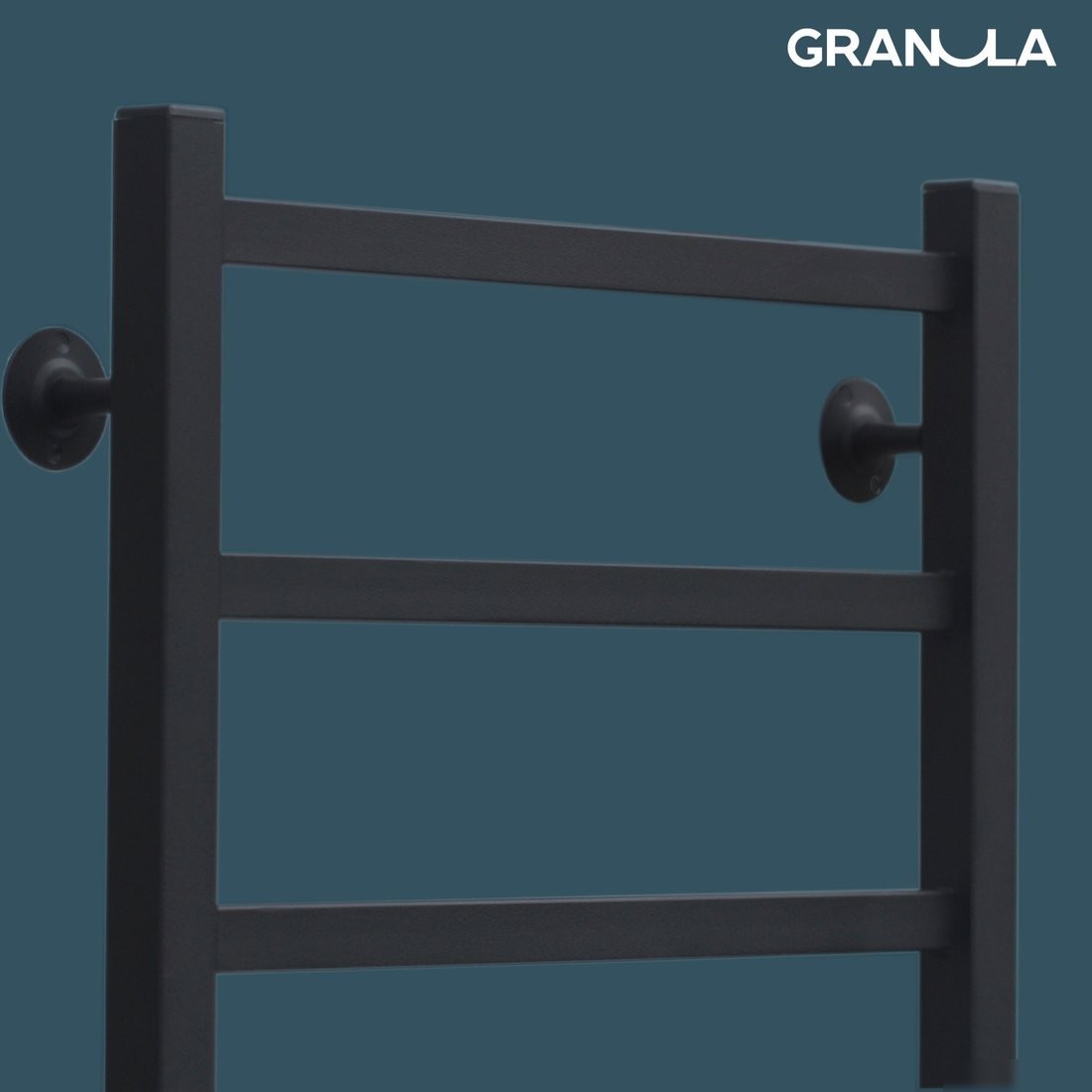 Полотенцесушитель Granula Квадро 50x80 с полкой (терморегулятор с таймером слева, черный матовый)