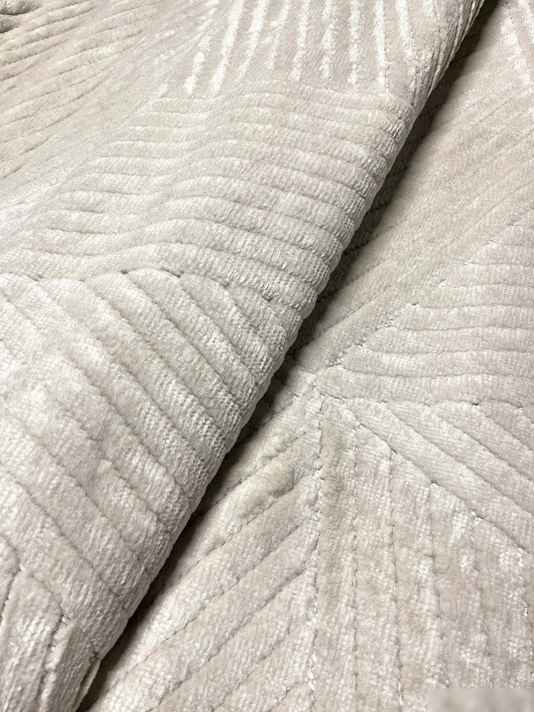 Ковер для жилой комнаты Valentis Juno E858AW-CREAM (0.8x1.5)