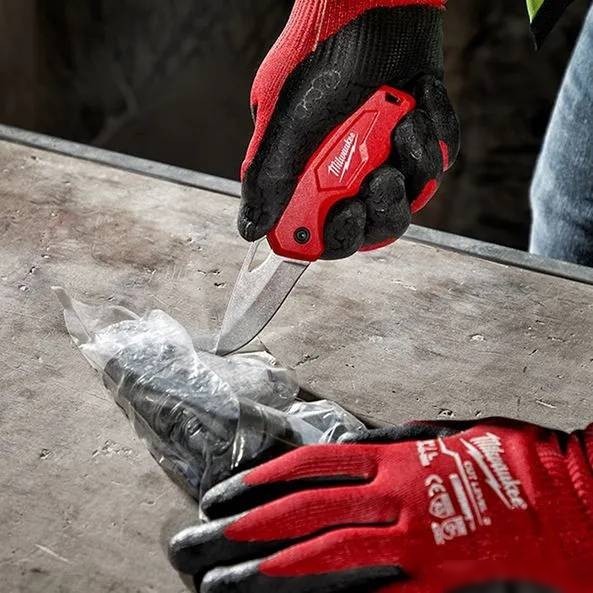 Нож строительный Milwaukee 4932492661