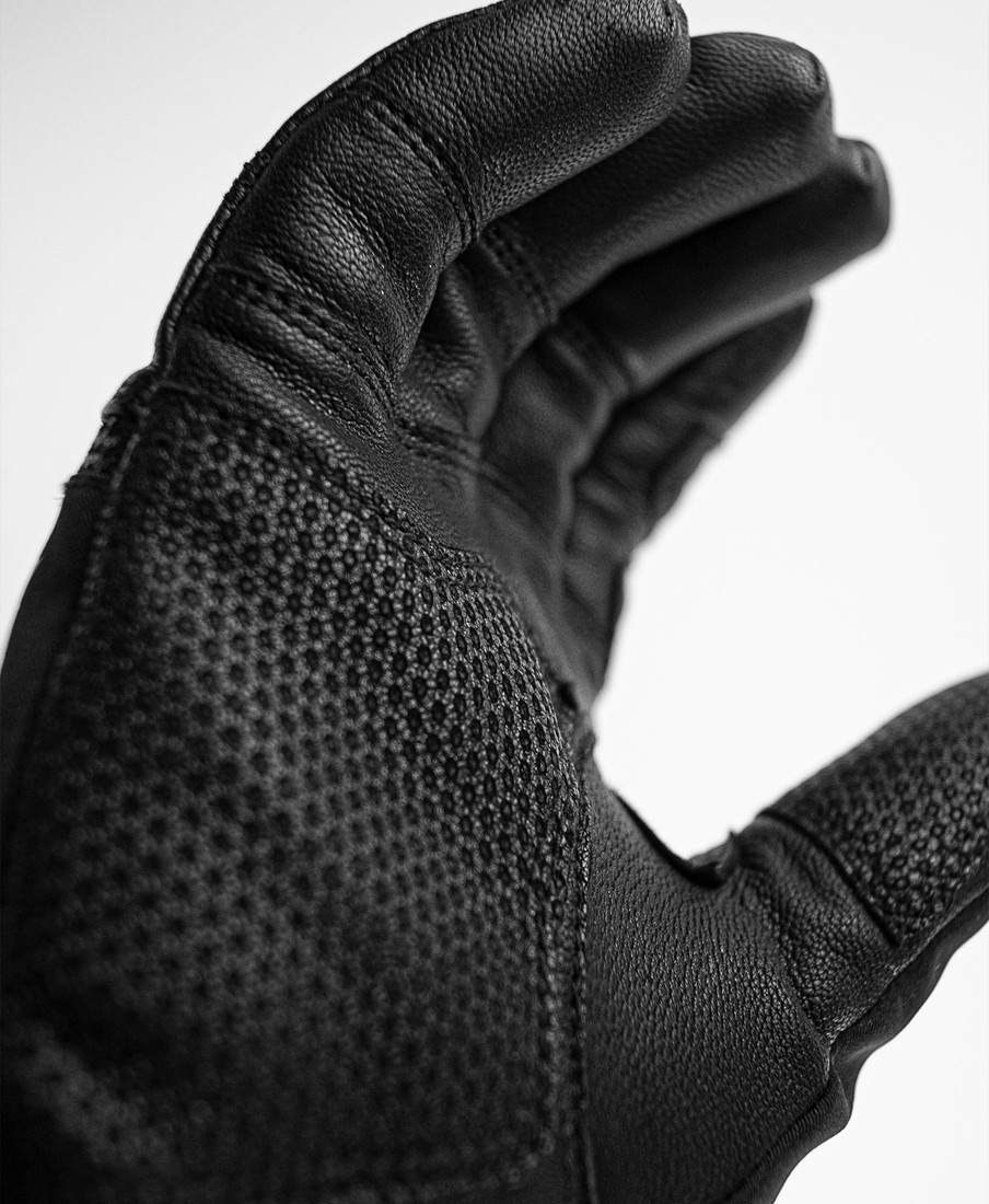 Горнолыжные перчатки Reusch Lleon R-Tex XT6102219-7707 (р-р 7.5, Black/Gold Inch)